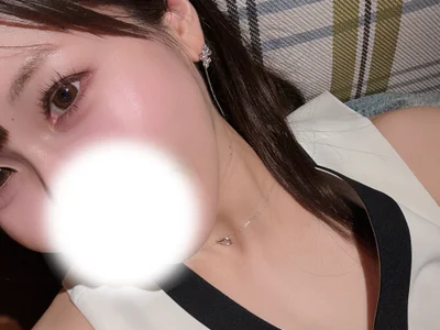 miori-oxo__ Average webcam from Japan