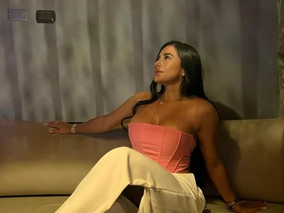 RoseOnYou webcam livesex profile in italian cams